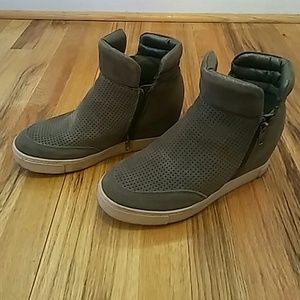 Steve Madden wedge sneakers booties boots olive
